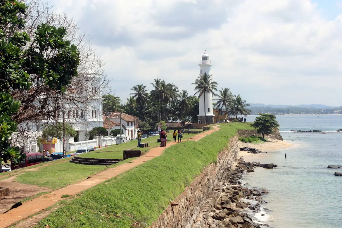 Galle Fort lighthouse beside the Indian Ocean