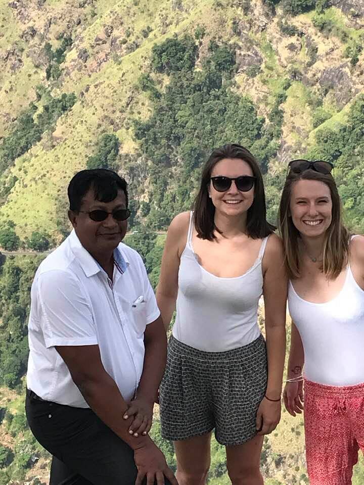 Travellers enjoying Sri Lanka hill country with their private chauffeur